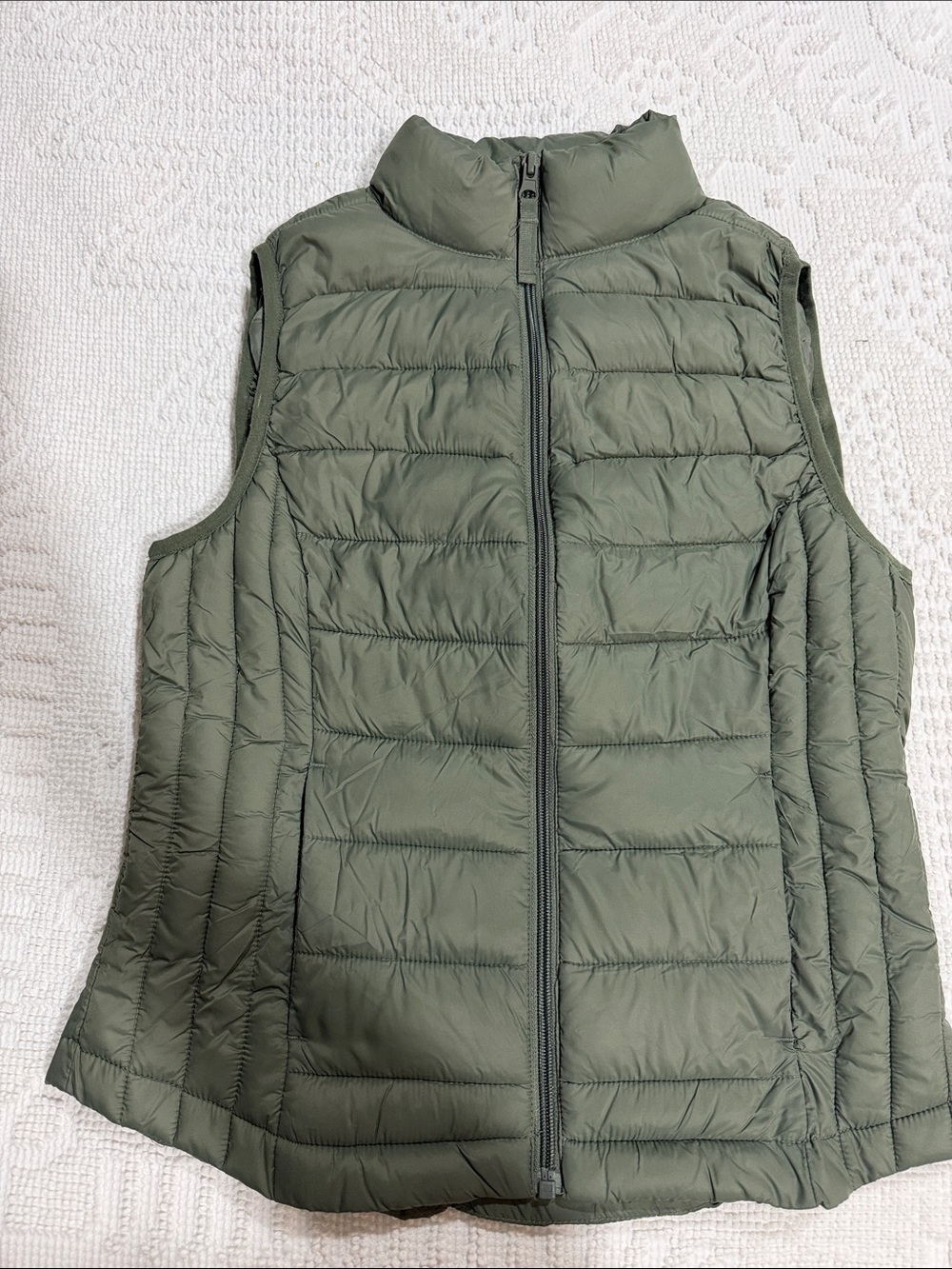 Love Tree Quilted Puffer Vest in Olive